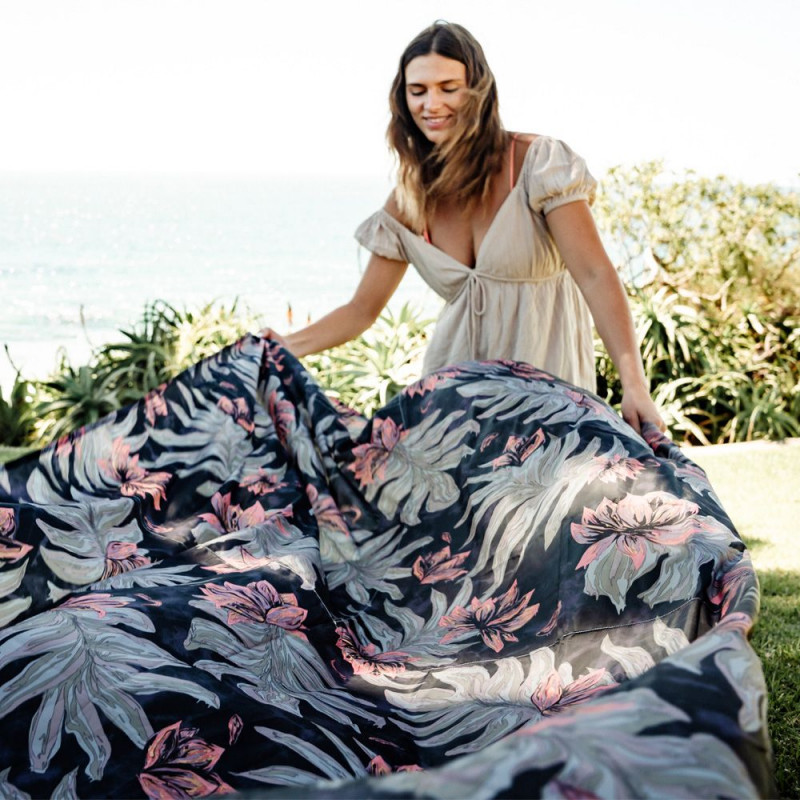 Matador/Volcom Pocket Blanket (marble floral)