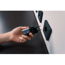 Verbatim 35W GaN Kompaktes Reise-Ladegerät für EU, UK und US